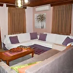 Lila's Сasa de vacaciones Mikros Prinos
