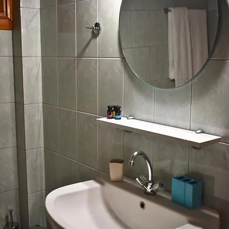 Lila's Mikros Prinos